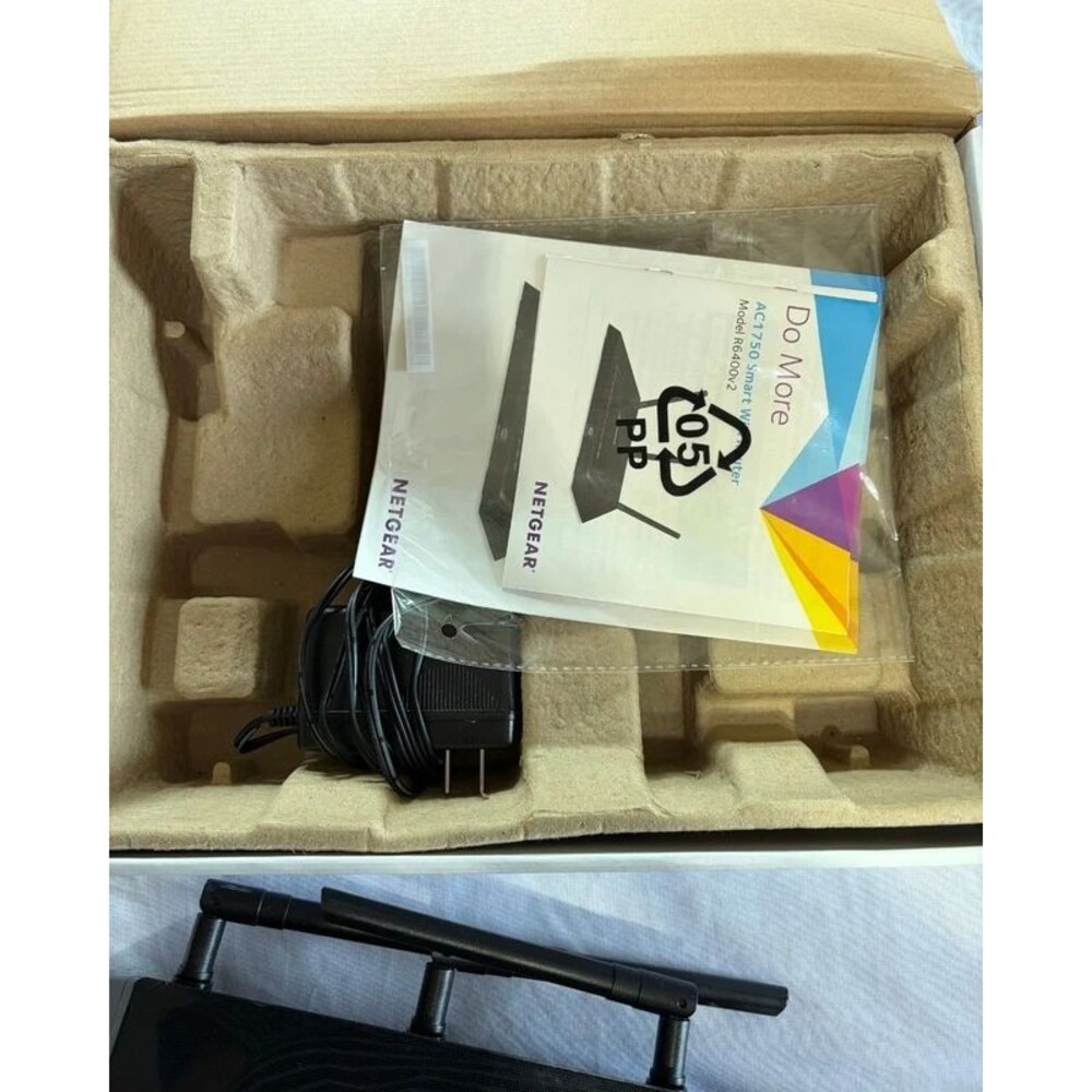 Netgear Router Modem Bundle ac1750 R6400v2 + Cable Modem wifi Combo Set - Picture 3 of 5